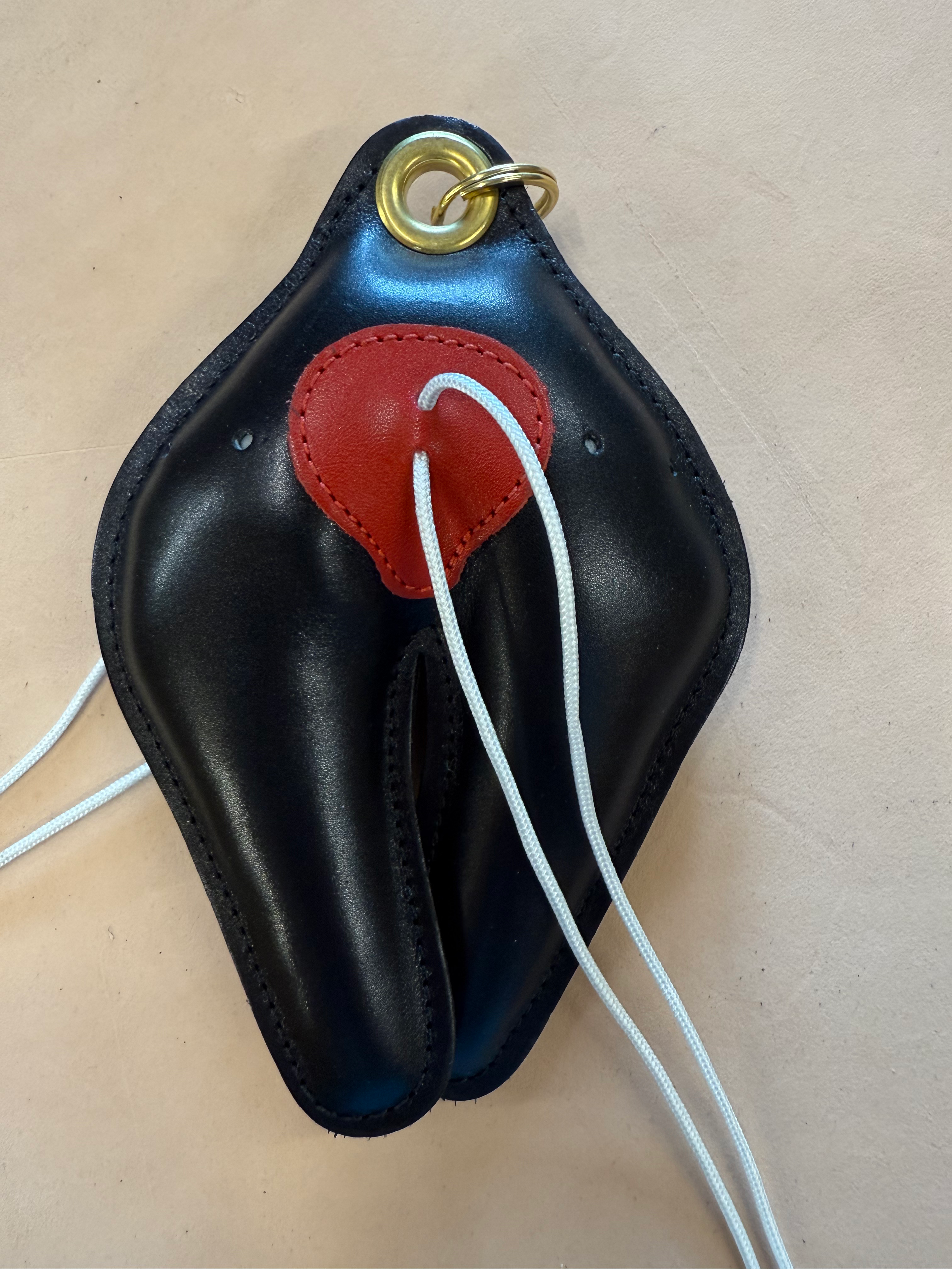 Swing Lure Pad with Red Spot image 0