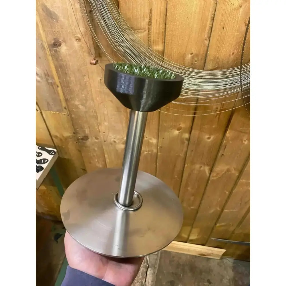 Compact Portable Falconry Block for Easy Field Transport